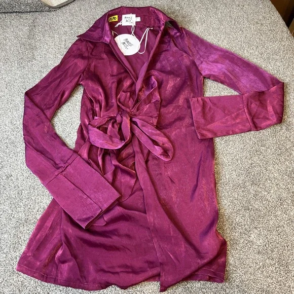 Princess Polly Dress Womens US 4 AU 8 pink Satin Wrap Tie Long Sleeve Mini - Picture 1 of 12